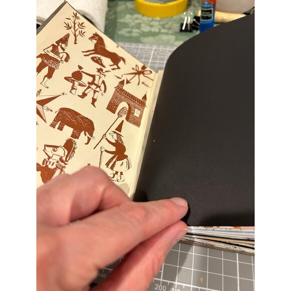 Junk Journal - All Men Are Liars - Picture 2 of 12